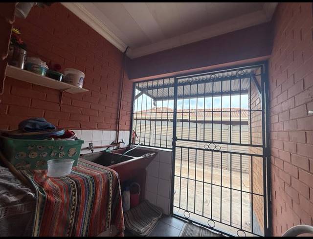 3 BEDROOM HOUSE FOR SALE IN VANDERBIJLPARK CW 4